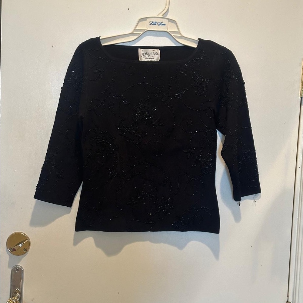 Elegant Black Women's Crew Neck Sweater